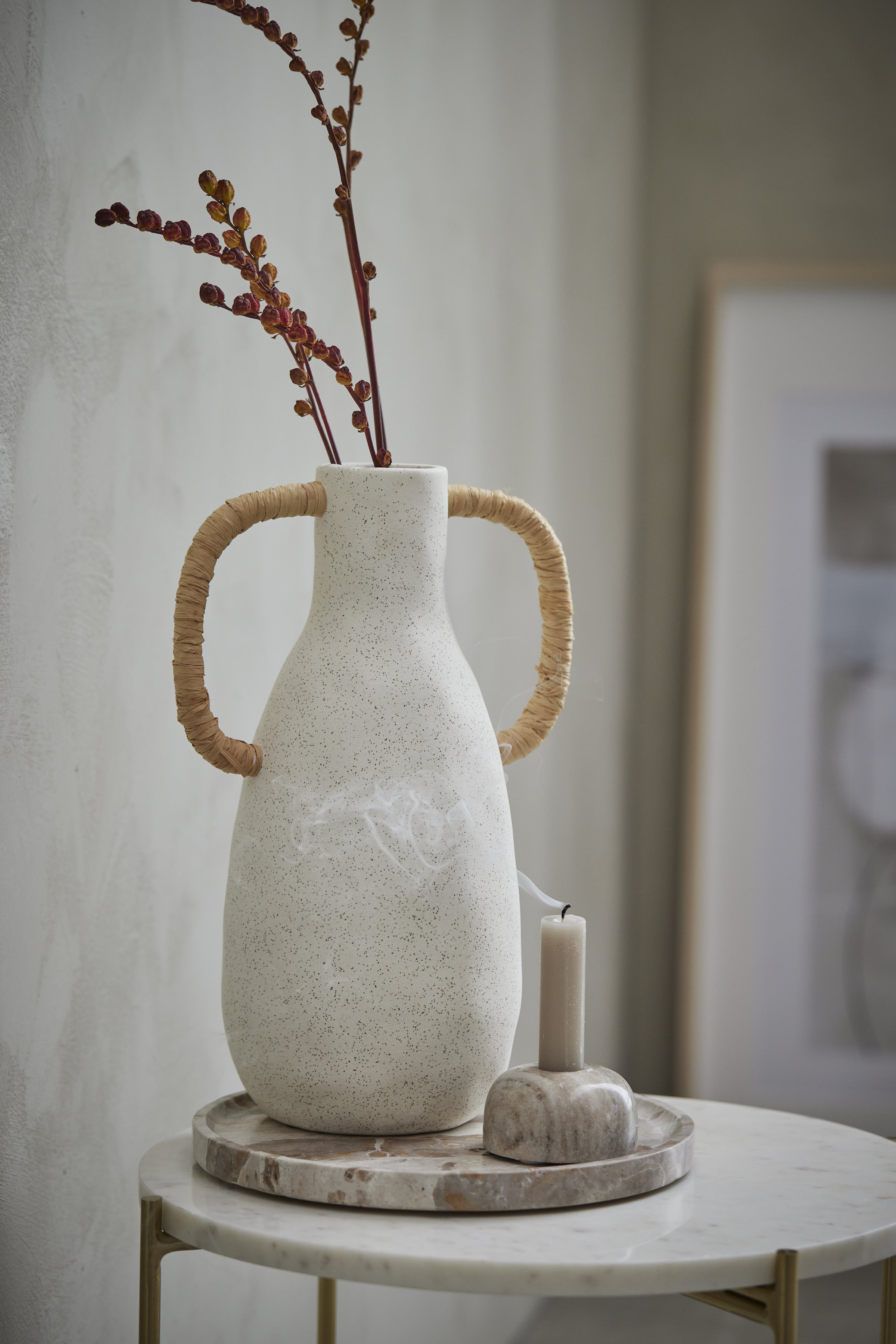 BIALY_WAZON_MARMUROWA_TACA_SWIECZNIK_BEZOWY_DODATKI_DO_WNETRZ_LENE_BJERRE_POLSKA_SKLEP_DESIGNBYWOMEN